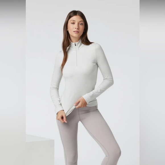 Vuori Tops - Vuori Halo Essential Half Zip Salt Heather Size Medium